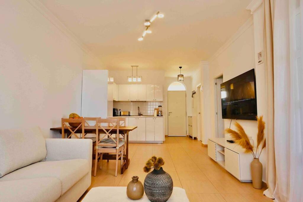 Costa Adeje, 2 Bedrooms Apartment Exterior photo